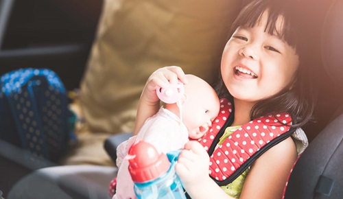 Why do so many parents let their children travel in cars without a proper restraint?