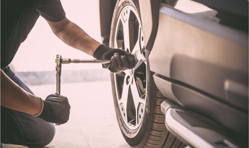 How to Change a Tyre