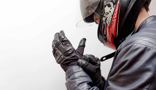 What-factors-affect-cost-of-motorcycle-insurance?
